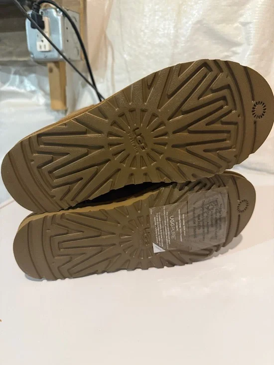 UGG Tall Classic Suede Boots - Chestnut Brown - Picture 3 of 3